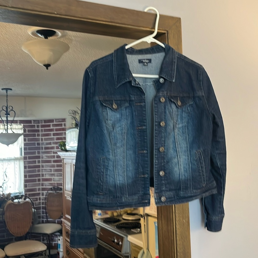 Fitted Jean Jacket. Size M. Worn very little. Grew out of it.